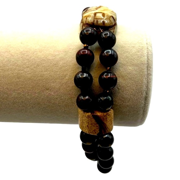 Vintage Double-Strand Beaded Bracelet With Intricate Carved Stone - Picture 1 of 5